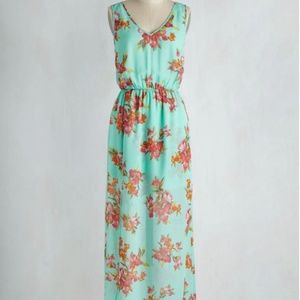 Long Floral Green Dress - M
